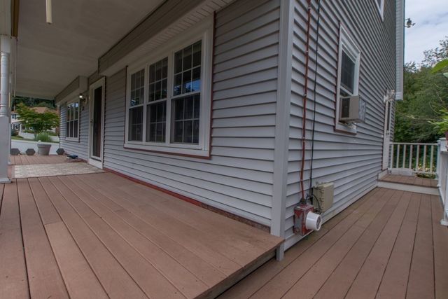 15 Marrett Rd, Burlington, MA 01803