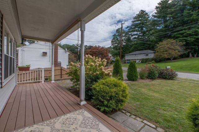 15 Marrett Rd, Burlington, MA 01803