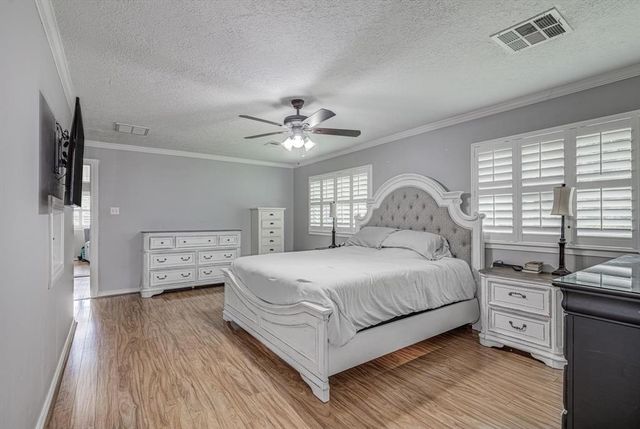 1301 Mcphail Road R, Baytown, TX 77521