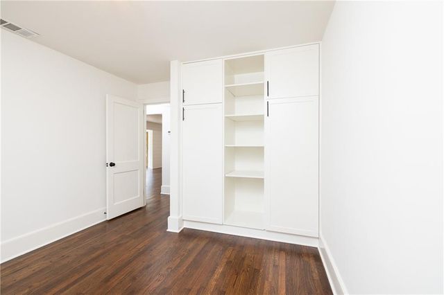 820 Wayland Court SE, Smyrna, GA 30080