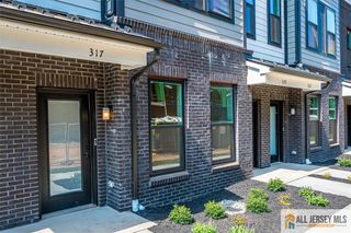 317 Sadie Circle, New Brunswick, NJ 08901
