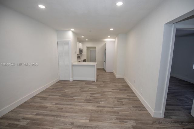 3045 SW 21st St, Miami, FL 33145