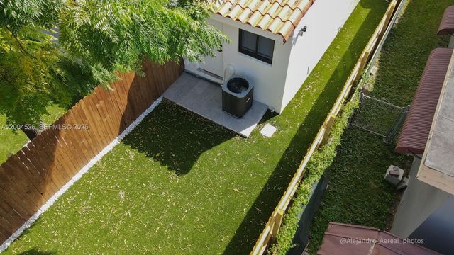 3045 SW 21st St, Miami, FL 33145