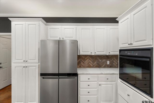 100 CR 4426, Mount Pleasant, TX 75455