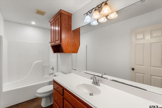 100 CR 4426, Mount Pleasant, TX 75455