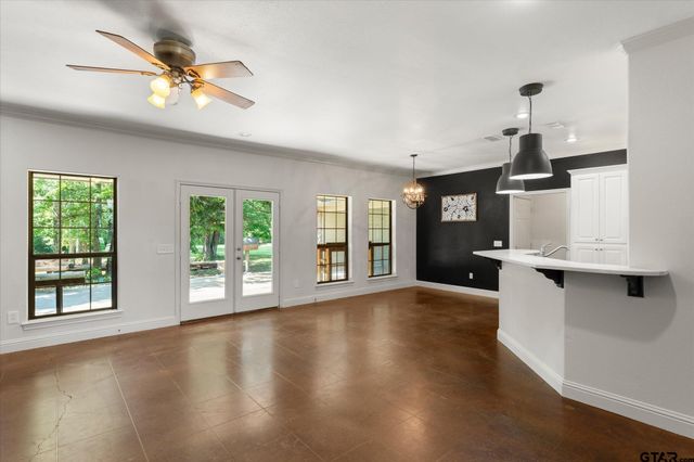 100 CR 4426, Mount Pleasant, TX 75455