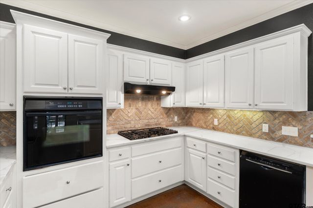 100 CR 4426, Mount Pleasant, TX 75455
