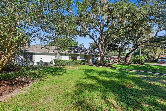 648 BUA DRIVE, Temple Terrace, FL 33617