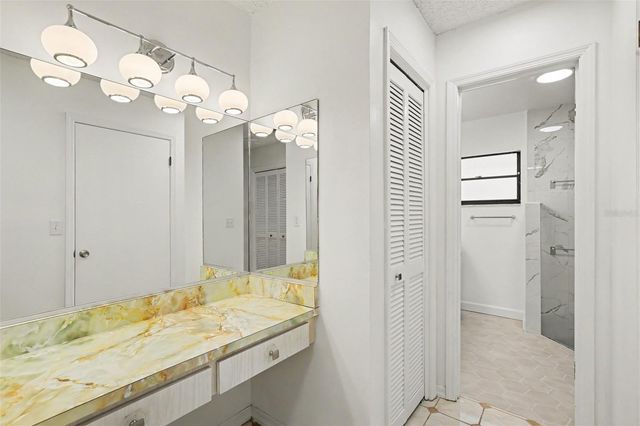 648 BUA DRIVE, Temple Terrace, FL 33617