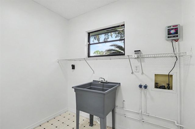 648 BUA DRIVE, Temple Terrace, FL 33617