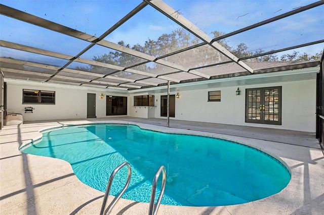 648 BUA DRIVE, Temple Terrace, FL 33617
