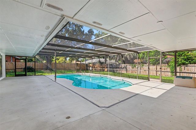 648 BUA DRIVE, Temple Terrace, FL 33617