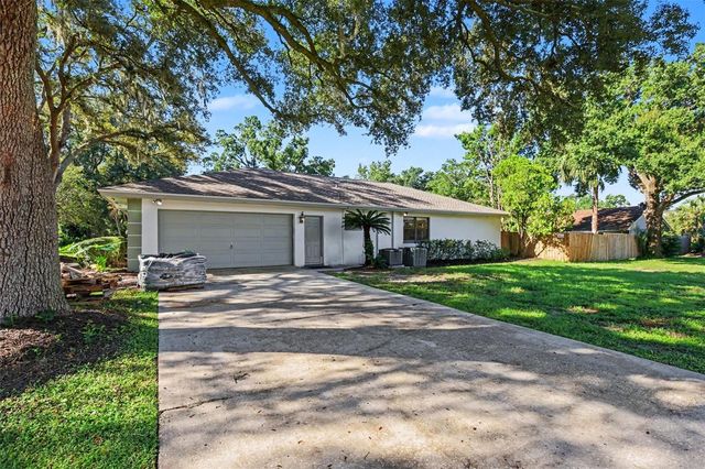648 BUA DRIVE, Temple Terrace, FL 33617