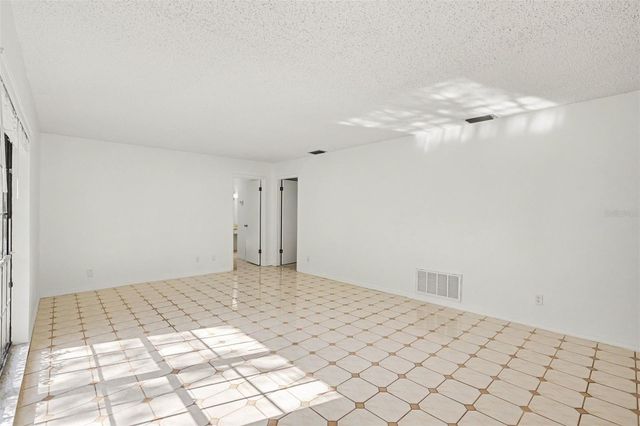 648 BUA DRIVE, Temple Terrace, FL 33617