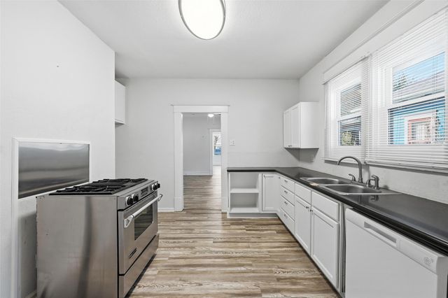 526 S Clinton Avenue, Dallas, TX 75208