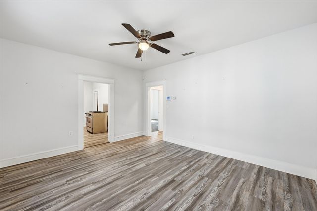 526 S Clinton Avenue, Dallas, TX 75208