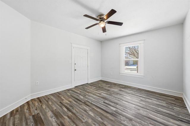 526 S Clinton Avenue, Dallas, TX 75208