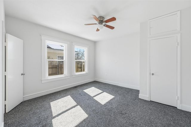 526 S Clinton Avenue, Dallas, TX 75208