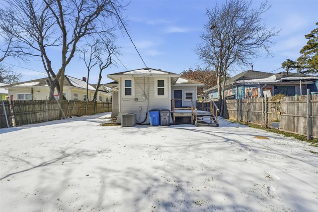 526 S Clinton Avenue, Dallas, TX 75208
