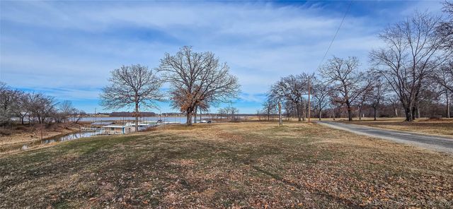 414397 E 1074 Road, Eufaula, OK 74432