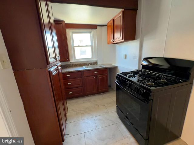 921 LINCOLN ST, Chester, PA 19013