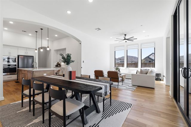 416 Bartlett Street, Webster, TX 77598