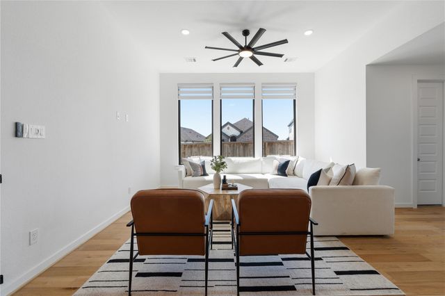 416 Bartlett Street, Webster, TX 77598