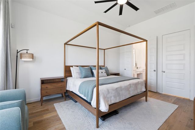 416 Bartlett Street, Webster, TX 77598