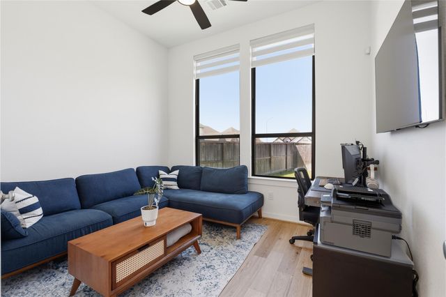 416 Bartlett Street, Webster, TX 77598