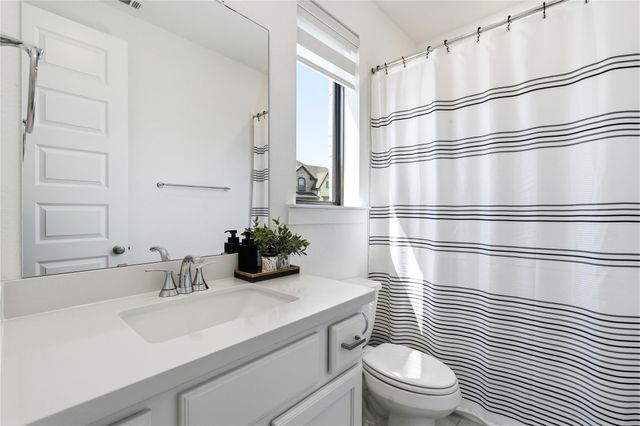 416 Bartlett Street, Webster, TX 77598