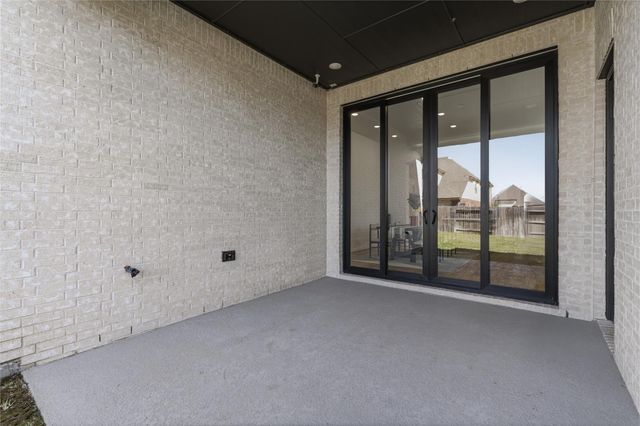 416 Bartlett Street, Webster, TX 77598