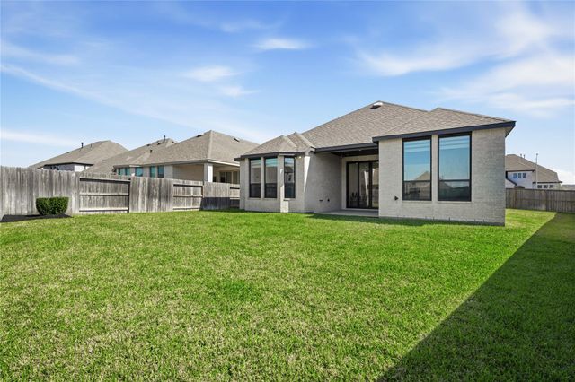 416 Bartlett Street, Webster, TX 77598