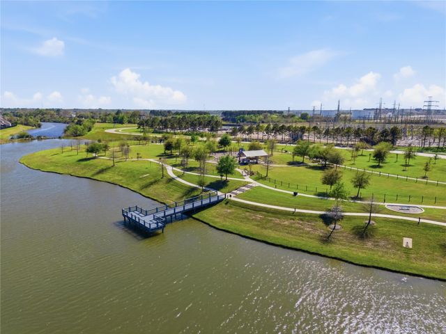 416 Bartlett Street, Webster, TX 77598