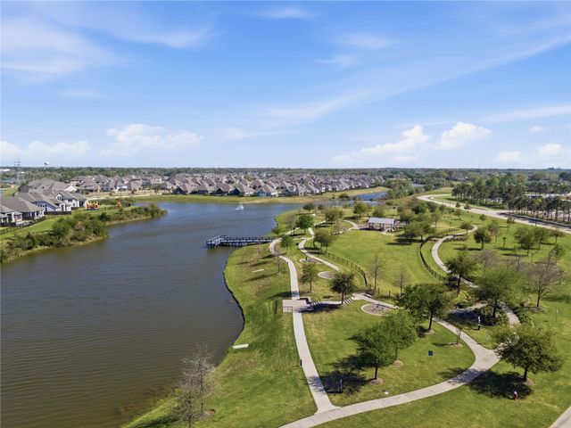 416 Bartlett Street, Webster, TX 77598