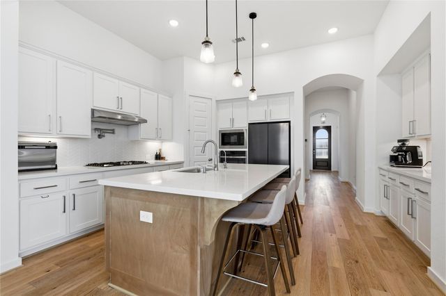 416 Bartlett Street, Webster, TX 77598