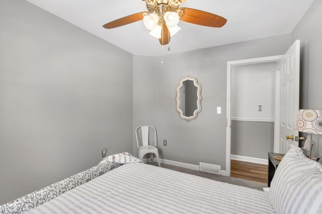 712 WEYLAND DR, Boonville, MO 65233