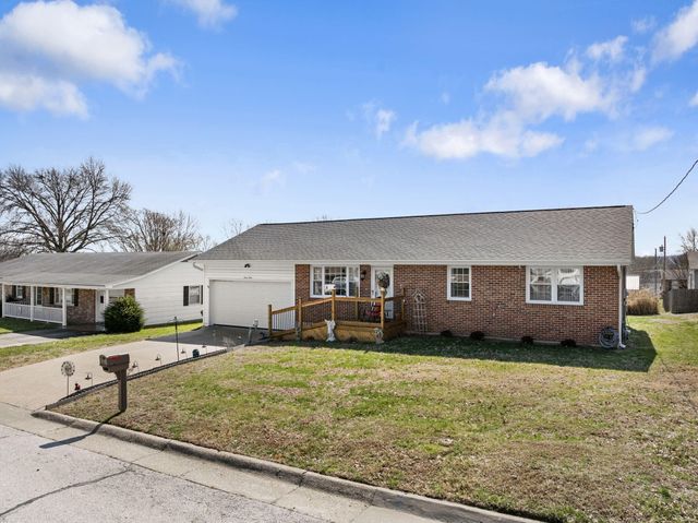 712 WEYLAND DR, Boonville, MO 65233