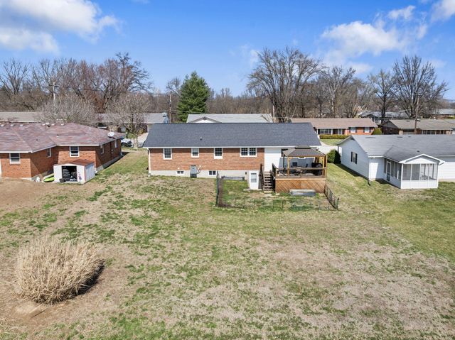712 WEYLAND DR, Boonville, MO 65233