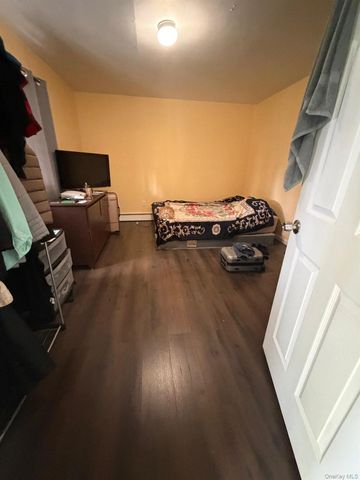 41 Fig Street, Central Islip, NY 11722