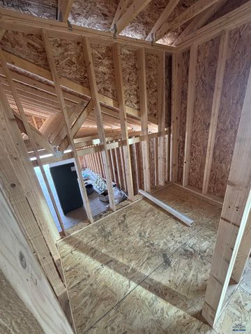 864 BUSHNELL CT, Box Elder, SD 57719