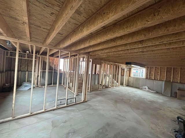 864 BUSHNELL CT, Box Elder, SD 57719