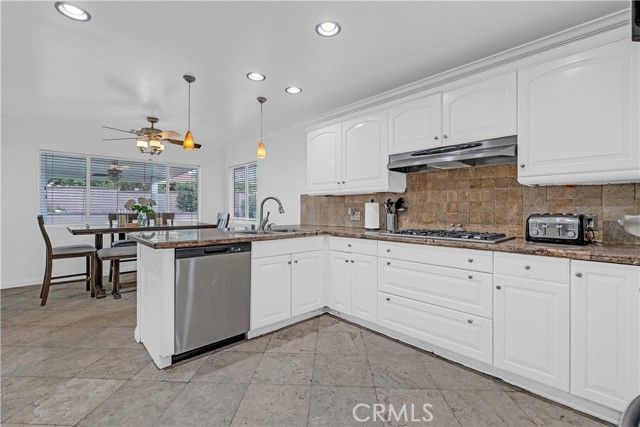 2120 Capuchin Way, Claremont, CA 91711