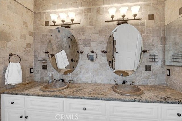 2120 Capuchin Way, Claremont, CA 91711