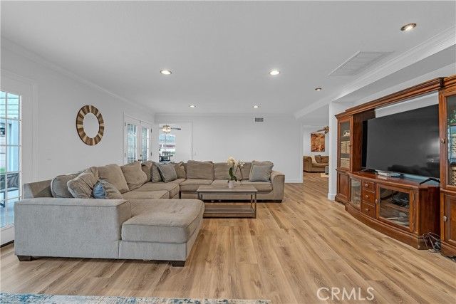 2120 Capuchin Way, Claremont, CA 91711