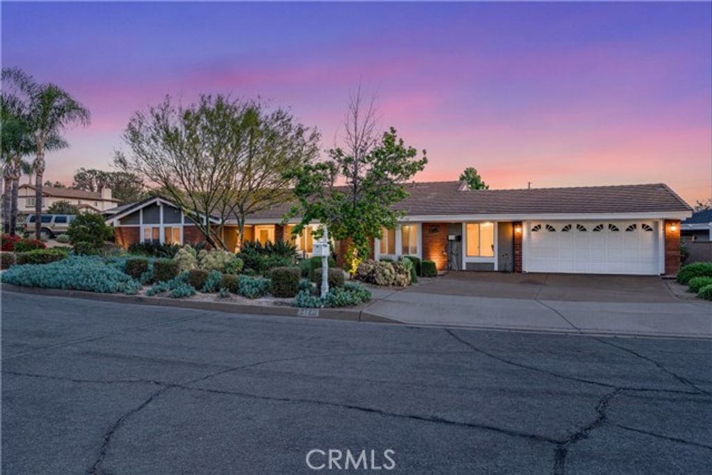 2120 Capuchin Way, Claremont, CA 91711