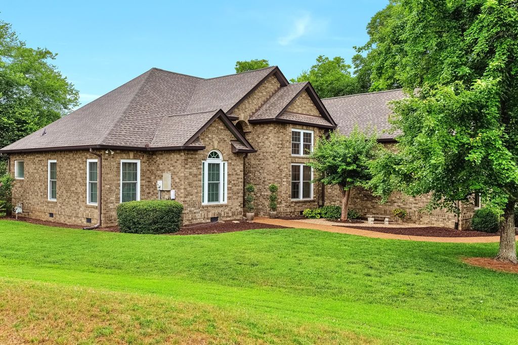 1603 Timberwolf Ct, Spring Hill, TN 37174