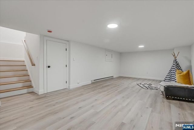 11 Laurel Place, Fairfield, NJ 07004