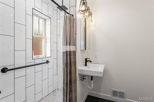 5518 Neosho Street, St Louis, MO 63109