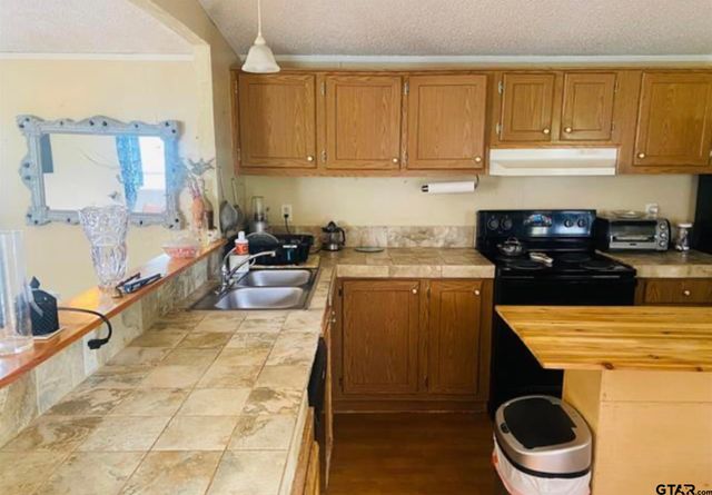 15853 San Augustine Dr, Tyler, TX 75704