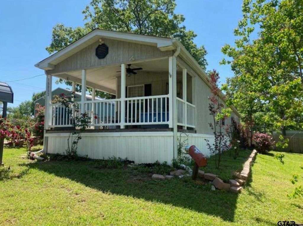 15853 San Augustine Dr, Tyler, TX 75704